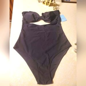 Swimsuit. womens bathing suit. Black one peice cupshe swimsuit
